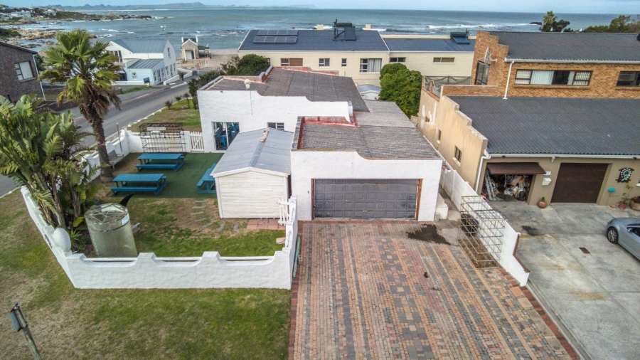 3 Bedroom Property for Sale in Kleinbaai Western Cape